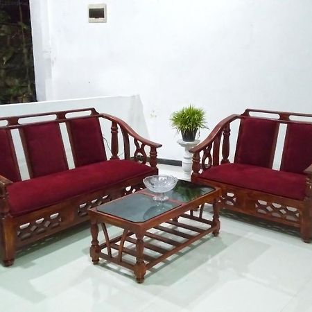 Akoya Pearl Hotel Ratnapura Exterior photo